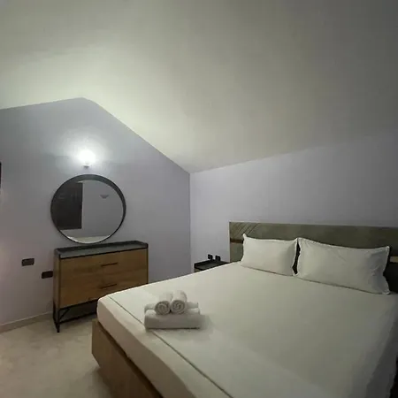 Alvin Apartment Vlore